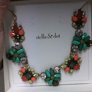 Stella and Dot Necklace